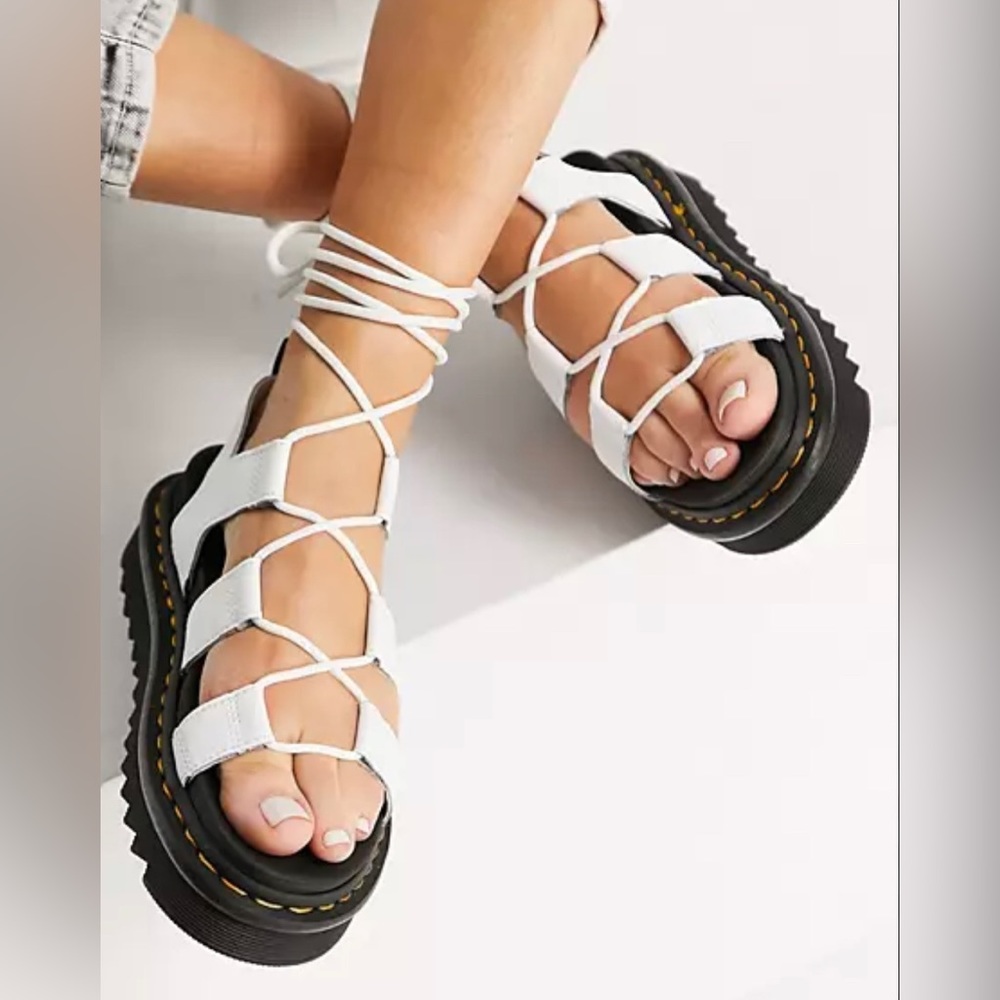 Dr Marten Nartilla platform sandal - white